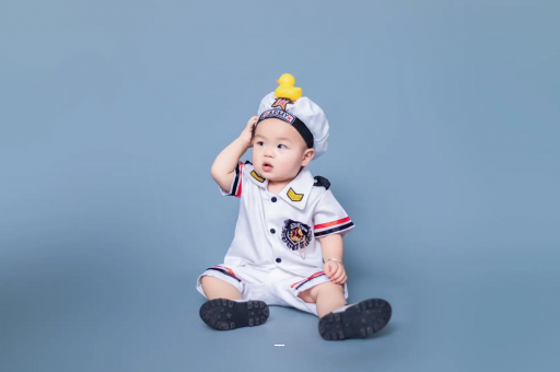 广东宝宝老摇头怎么回事